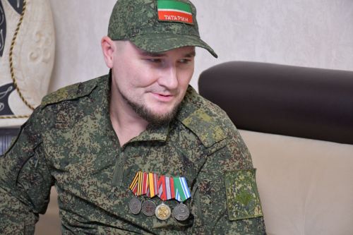 Яшел Үзән егете, МХОда катнашучы Руслан Сибгатуллин белән очрашу
