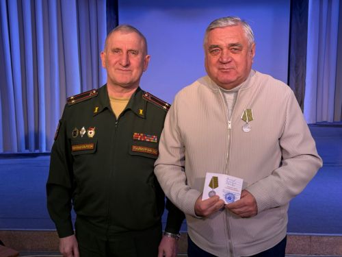 Махсус хәрби операциядә катнашучы егетләргә ярдәм кулы сузган волонтёрларны бүләкләү тантанасы