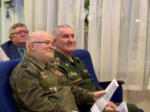Махсус хәрби операциядә катнашучы егетләргә ярдәм кулы сузган волонтёрларны бүләкләү тантанасы