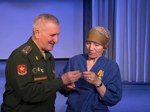 Махсус хәрби операциядә катнашучы егетләргә ярдәм кулы сузган волонтёрларны бүләкләү тантанасы