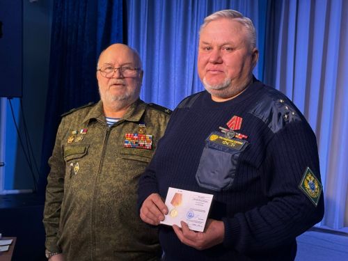 Махсус хәрби операциядә катнашучы егетләргә ярдәм кулы сузган волонтёрларны бүләкләү тантанасы