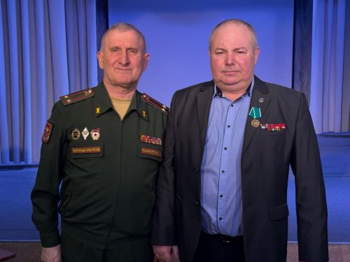 Махсус хәрби операциядә катнашучы егетләргә ярдәм кулы сузган волонтёрларны бүләкләү тантанасы