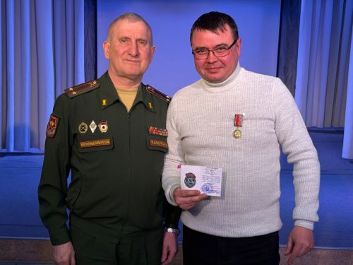 Махсус хәрби операциядә катнашучы егетләргә ярдәм кулы сузган волонтёрларны бүләкләү тантанасы