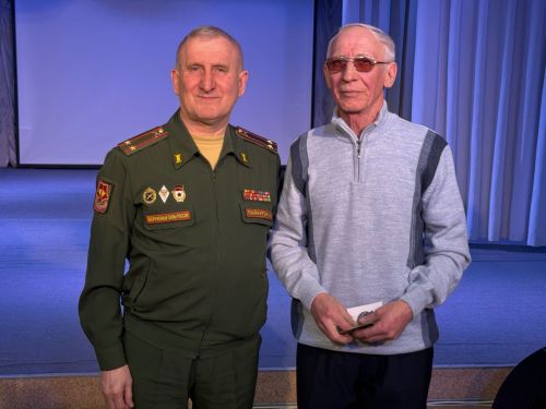 Махсус хәрби операциядә катнашучы егетләргә ярдәм кулы сузган волонтёрларны бүләкләү тантанасы
