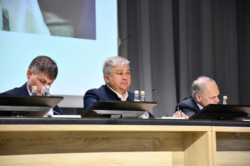 Район үзәк хастаханәсенең 2025 елгы  эшчәнлегенә йомгак сессиясе