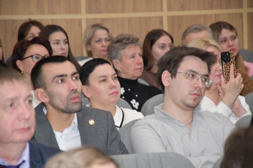 Район үзәк хастаханәсенең 2025 елгы  эшчәнлегенә йомгак сессиясе