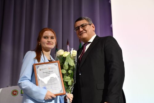 Район үзәк хастаханәсенең 2025 елгы  эшчәнлегенә йомгак сессиясе