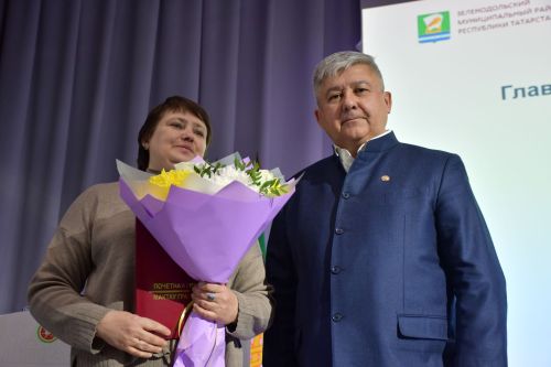 Район үзәк хастаханәсенең 2025 елгы  эшчәнлегенә йомгак сессиясе