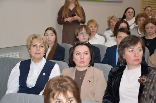 Район үзәк хастаханәсенең 2025 елгы  эшчәнлегенә йомгак сессиясе