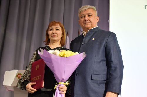 Район үзәк хастаханәсенең 2025 елгы  эшчәнлегенә йомгак сессиясе