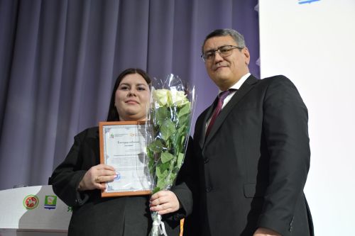 Район үзәк хастаханәсенең 2025 елгы  эшчәнлегенә йомгак сессиясе