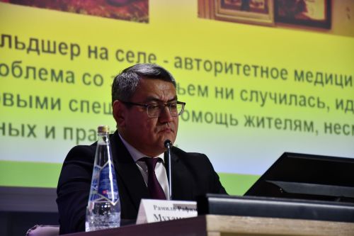 Район үзәк хастаханәсенең 2025 елгы  эшчәнлегенә йомгак сессиясе