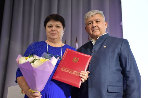 Район үзәк хастаханәсенең 2025 елгы  эшчәнлегенә йомгак сессиясе