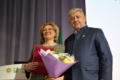 Район үзәк хастаханәсенең 2025 елгы  эшчәнлегенә йомгак сессиясе