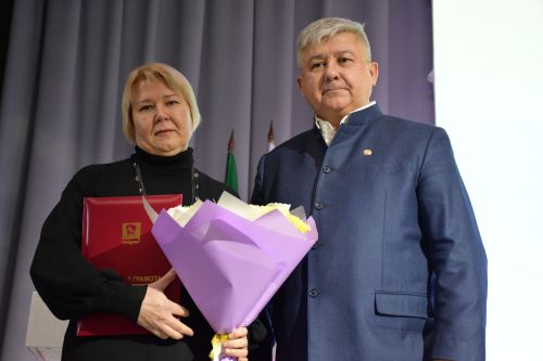 Район үзәк хастаханәсенең 2025 елгы  эшчәнлегенә йомгак сессиясе