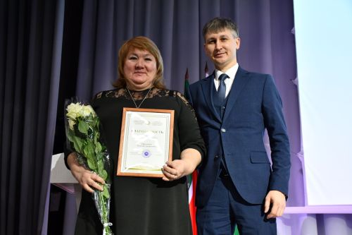 Район үзәк хастаханәсенең 2025 елгы  эшчәнлегенә йомгак сессиясе