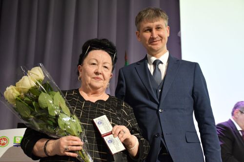 Район үзәк хастаханәсенең 2025 елгы  эшчәнлегенә йомгак сессиясе