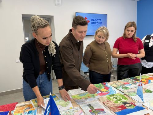«Россиядә эш» кадрлар үзәгендә 23 февраль – Ватанны саклаучылар көне уңаеннан рәсемнәр бәйгесе