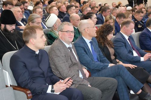 ЯҮМР бишенче чакырылыш VI сессиясе шәһәр Советының V сессиясе