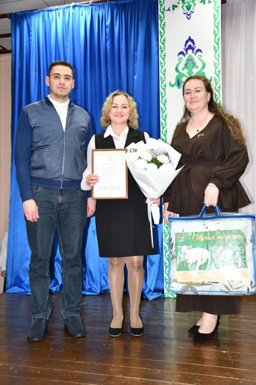 Олы Карагуҗа авылында хисап сессиясе