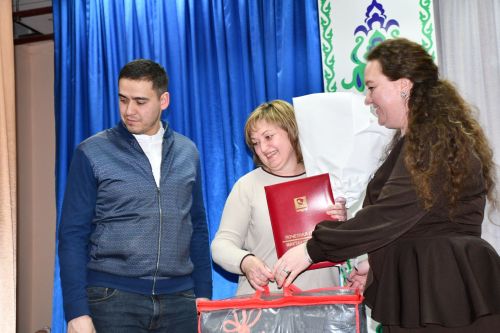 Олы Карагуҗа авылында хисап сессиясе