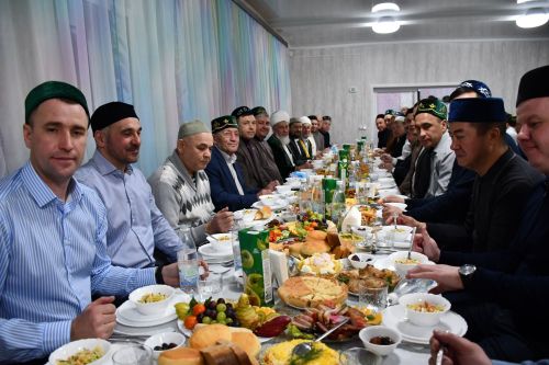 Бакырчы авылының «Суфия» мәчетендә ифтар мәҗлесе