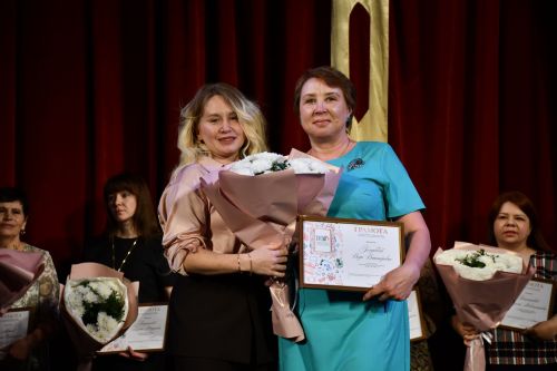 Яшел Үзәндә Мәдәният хезмәткәрләре көне билгеләп үтелә
