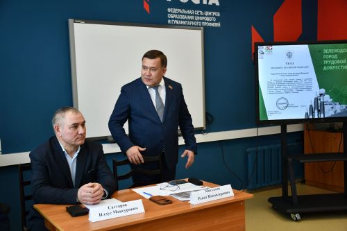 Норлат урта мәктәбендә ТР Дәүләт Советы депутаты, "Ак Барс" Суднолар төзү корпорациясе" генераль директоры Ренат Мистахов катнашында парламент дәресе