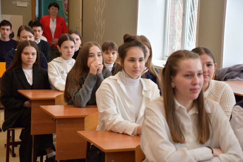 Норлат урта мәктәбендә ТР Дәүләт Советы депутаты, "Ак Барс" Суднолар төзү корпорациясе" генераль директоры Ренат Мистахов катнашында парламент дәресе
