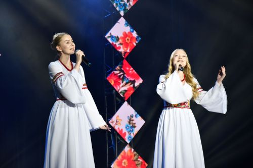 Музыкаль театрда гүзәл затларны якынлашып килүче 8 март бәйрәме белән котладылар