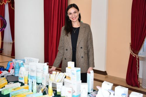 Музыкаль театрда гүзәл затларны якынлашып килүче 8 март бәйрәме белән котладылар