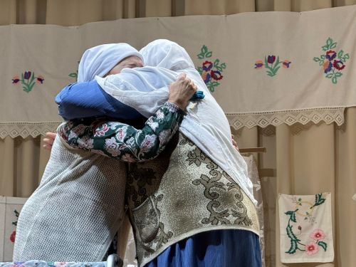 Гөлшат Мөхәммәтшина әсәре буенча куелган «Пар аккош» спектакле
