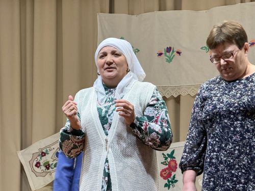 Гөлшат Мөхәммәтшина әсәре буенча куелган «Пар аккош» спектакле