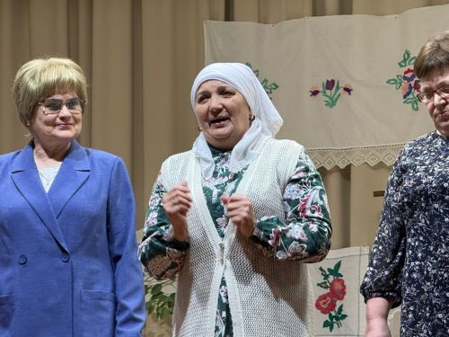 Гөлшат Мөхәммәтшина әсәре буенча куелган «Пар аккош» спектакле