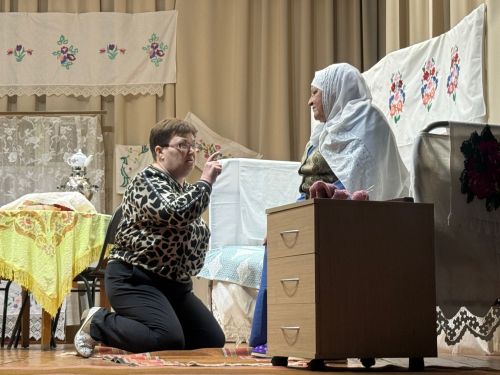 Гөлшат Мөхәммәтшина әсәре буенча куелган «Пар аккош» спектакле