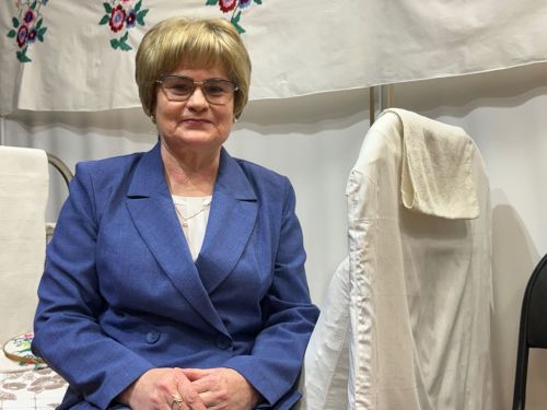 Гөлшат Мөхәммәтшина әсәре буенча куелган «Пар аккош» спектакле