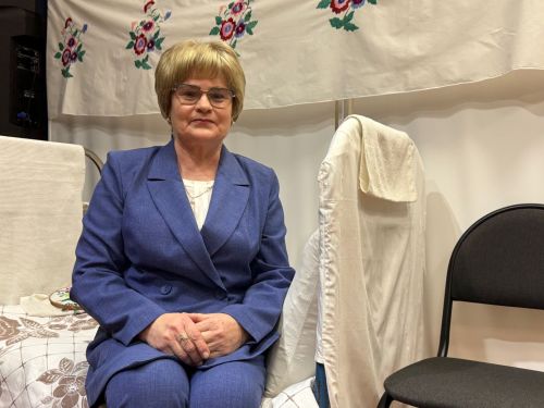 Гөлшат Мөхәммәтшина әсәре буенча куелган «Пар аккош» спектакле