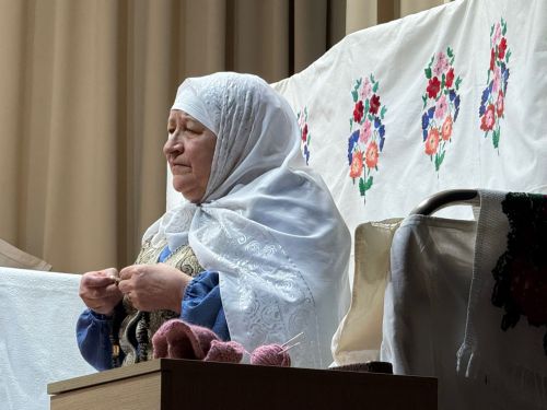 Гөлшат Мөхәммәтшина әсәре буенча куелган «Пар аккош» спектакле