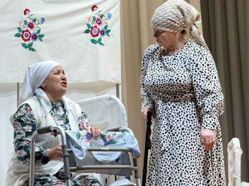 Гөлшат Мөхәммәтшина әсәре буенча куелган «Пар аккош» спектакле