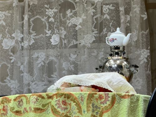 Гөлшат Мөхәммәтшина әсәре буенча куелган «Пар аккош» спектакле