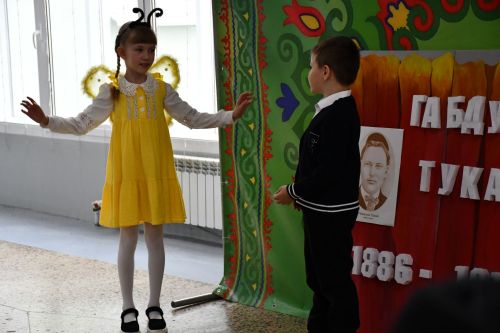 «Чәчәкләр китерегез Тукайга...» регионара шигырь уку бәйгесе