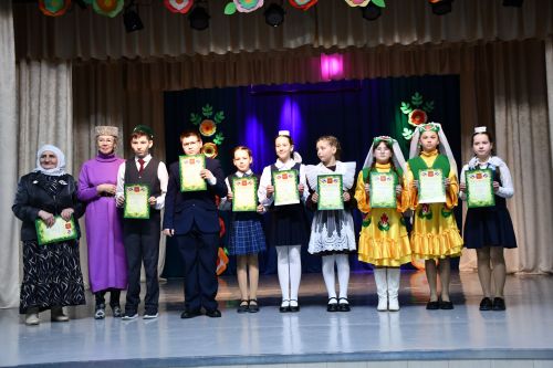 «Чәчәкләр китерегез Тукайга...» регионара шигырь уку бәйгесе