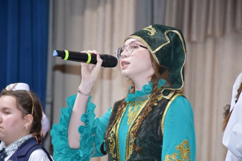 «Чәчәкләр китерегез Тукайга...» регионара шигырь уку бәйгесе