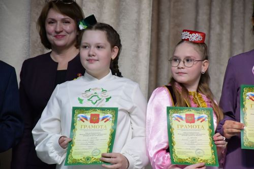 «Чәчәкләр китерегез Тукайга...» регионара шигырь уку бәйгесе