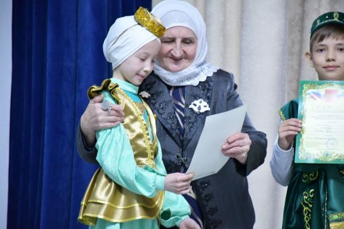 «Чәчәкләр китерегез Тукайга...» регионара шигырь уку бәйгесе
