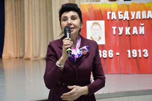 «Чәчәкләр китерегез Тукайга...» регионара шигырь уку бәйгесе