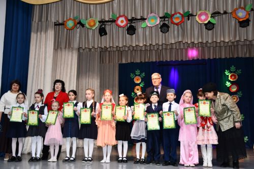«Чәчәкләр китерегез Тукайга...» регионара шигырь уку бәйгесе