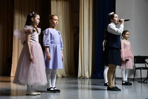 «Чәчәкләр китерегез Тукайга...» регионара шигырь уку бәйгесе
