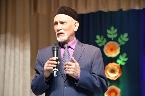 «Чәчәкләр китерегез Тукайга...» регионара шигырь уку бәйгесе
