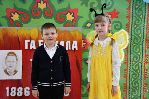 «Чәчәкләр китерегез Тукайга...» регионара шигырь уку бәйгесе